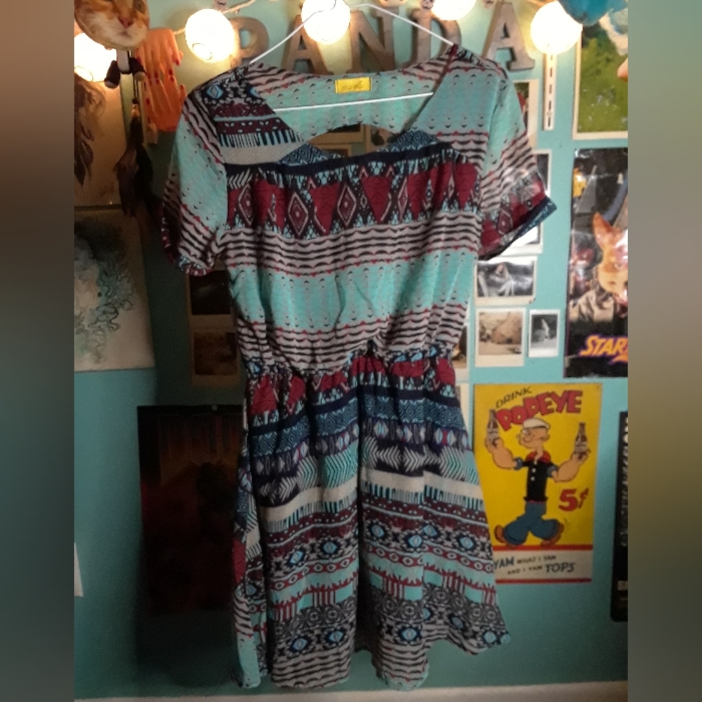 Cute dress!